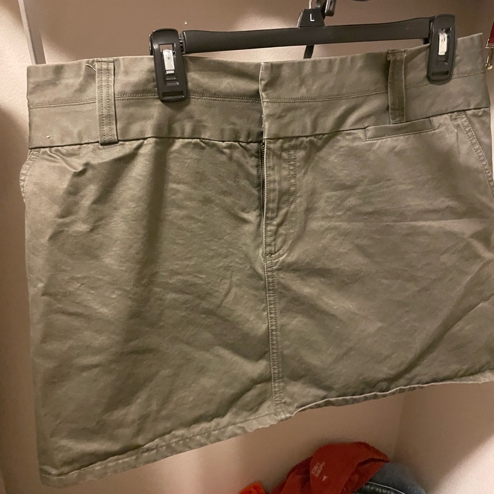 Khaki mini